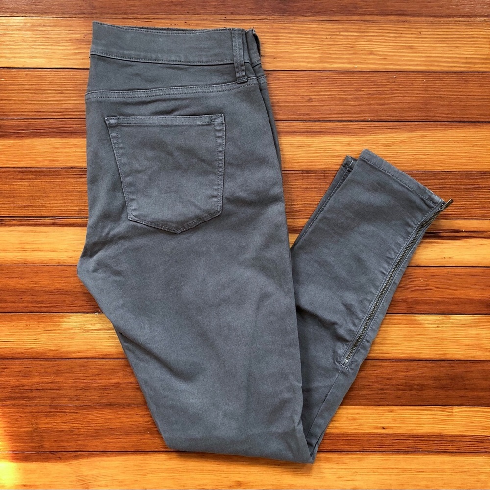 Grey skinny jeans